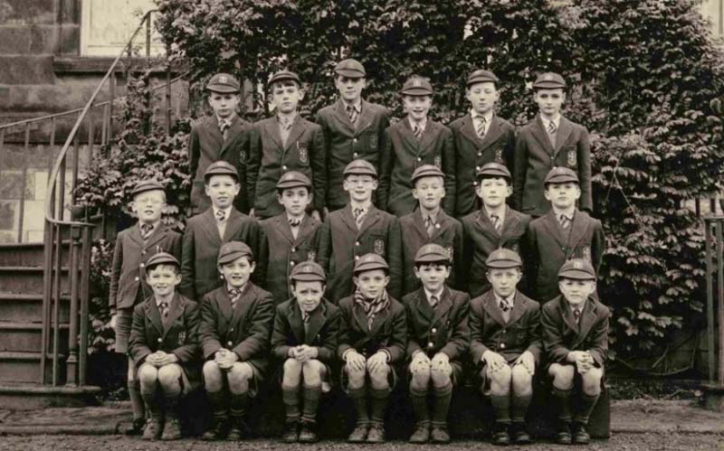 Class Photo John Barry in shorts.jpg - Class Photo with John Barry, but which year and who else?
